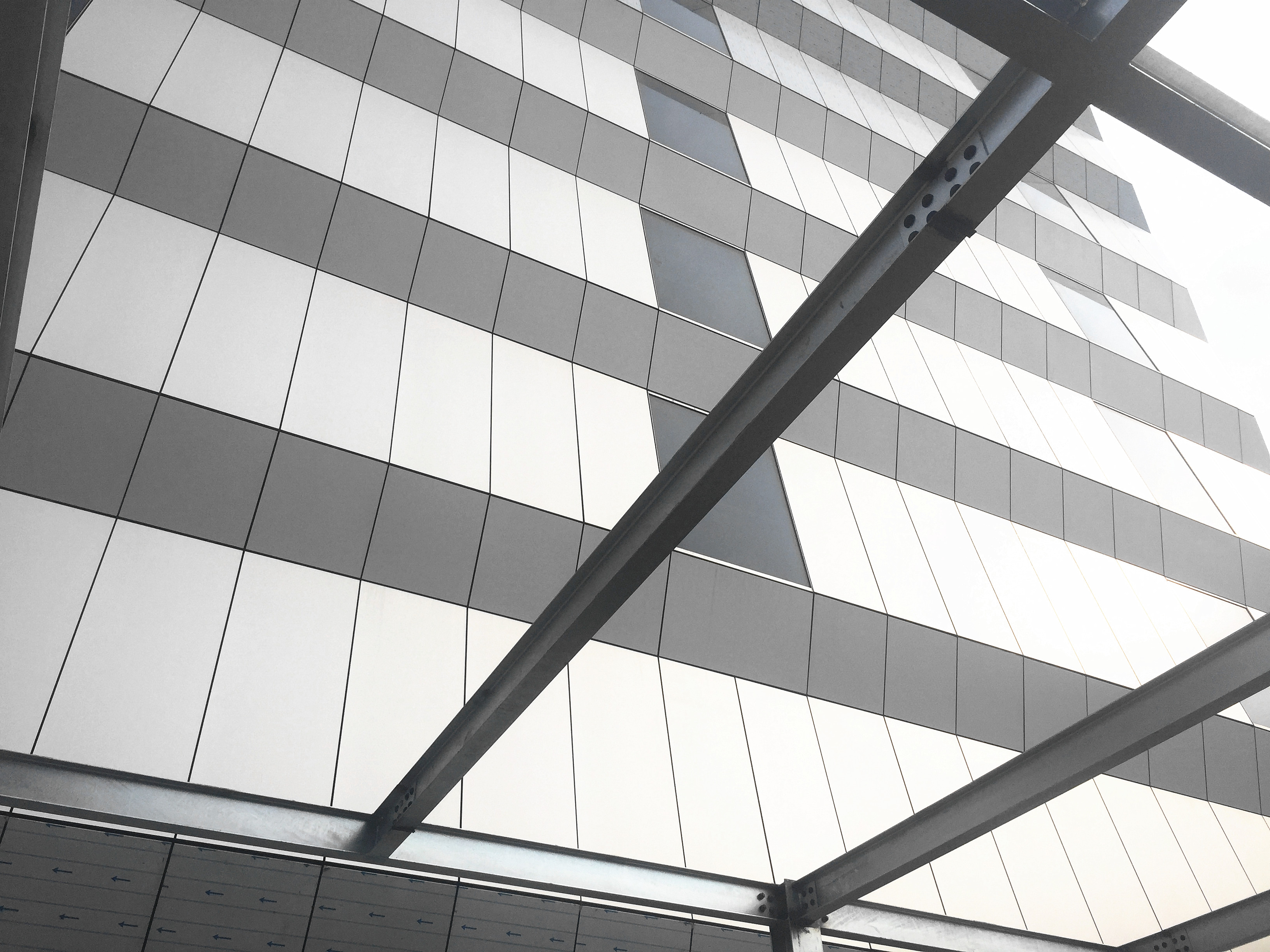 陽極氧化鋁幕墻的優(yōu)點(diǎn)